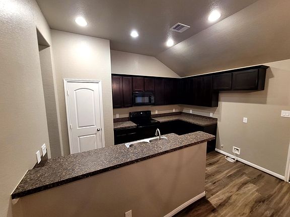 3rd image of 12987 Skyline Dr