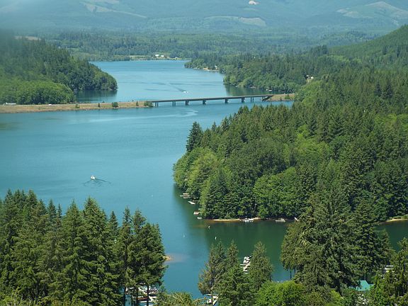 Beautiful view of lake