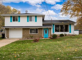 6638 North Dr, Jenison, MI 49428