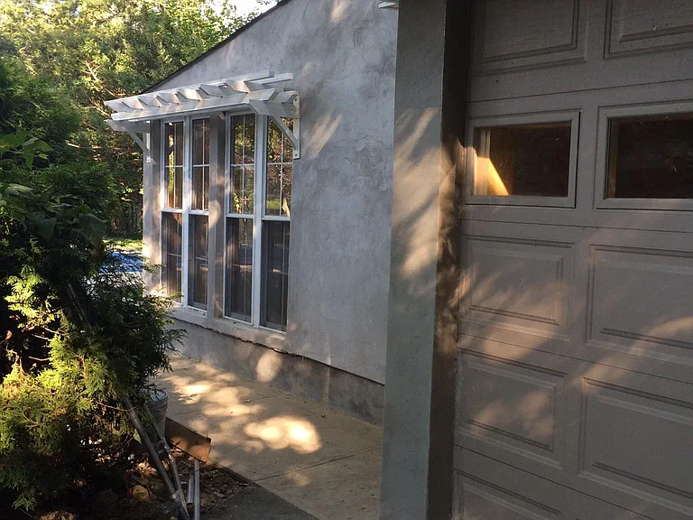 2420 Golf Rd — Photo 2