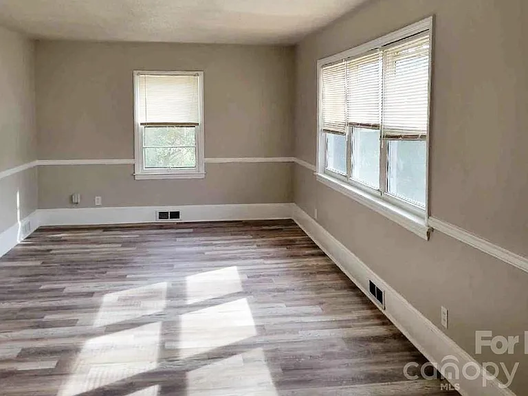 5405 Hilltop Cir — Photo 11