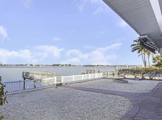 1445 Corey Way S, South Pasadena, FL 33707