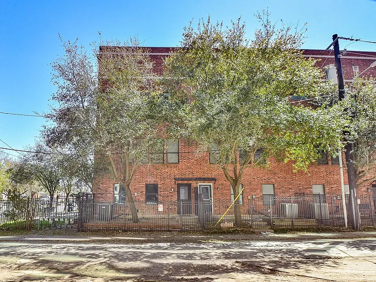 2422 Navigation Blvd #A — Photo 30