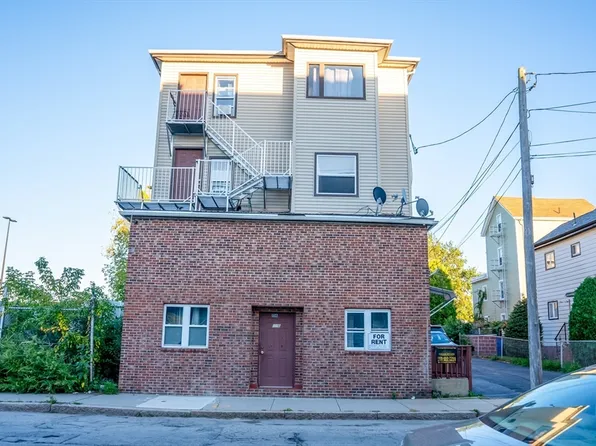 118 Jefferson St, Fall River, MA 02721