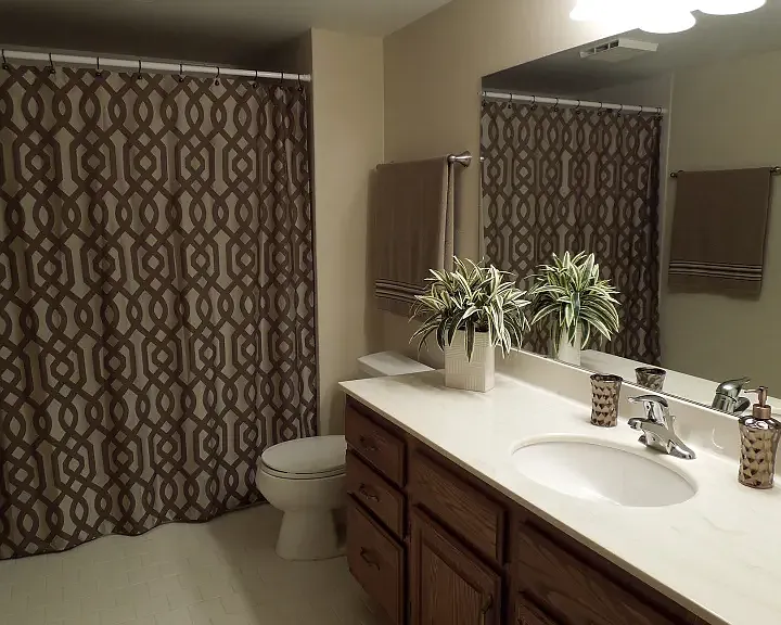 Regal Crest Village — Photo 7