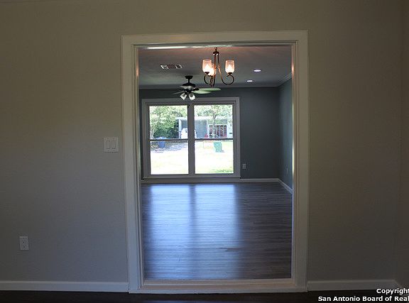 4th image of 510 Byrnes Dr