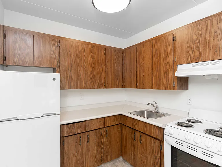 210 Oakland Ave — Photo 15