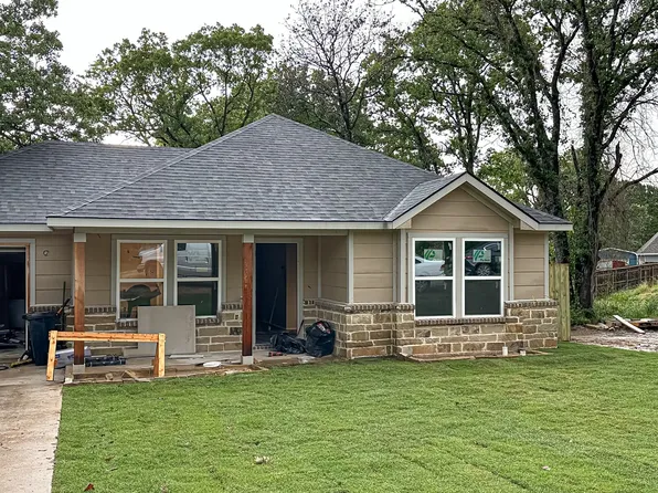 301 Indian Oaks Trl, West Tawakoni, TX 75474