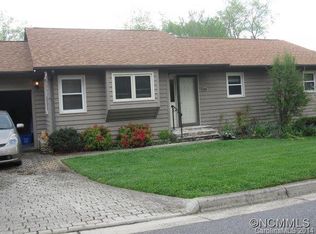 4C Hedgerose Ct, Asheville, NC 28805