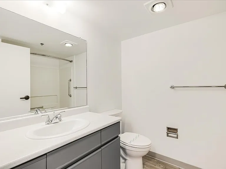 West Park Place — Photo 32