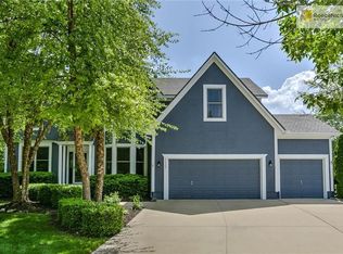 16160 S Raintree St, Olathe, KS 66062