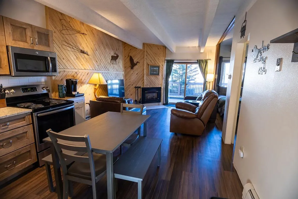 200 Granite St — Photo 1