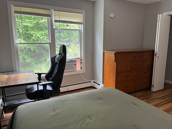 2nd image of 10 Merrill Pl Unit 164