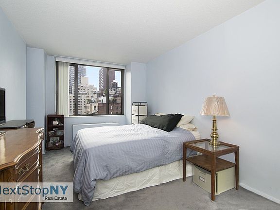 4th image of 300 E 54th St APT 11A