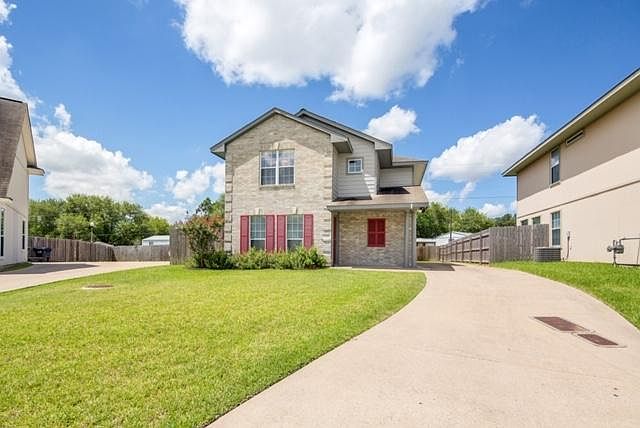 1st image of 500 Thornton Ct