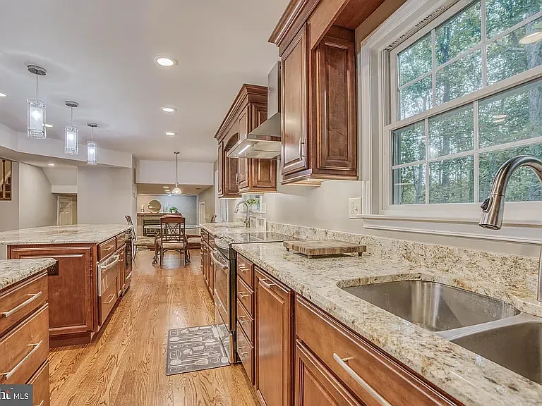 594 Pinedale Dr — Photo 17