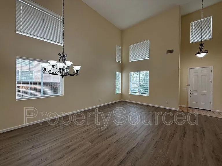 1830 Persimmon Way — Photo 6