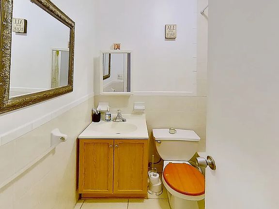 5th image of 636 Halsey St #3