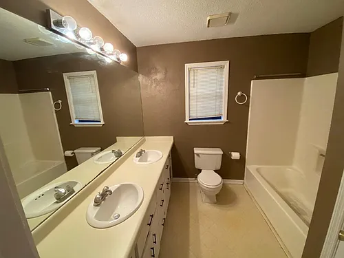 5282 Golf Dr Photo 1