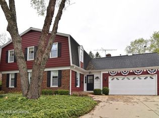 813 Prince Charles Ln, Schaumburg, IL 60195