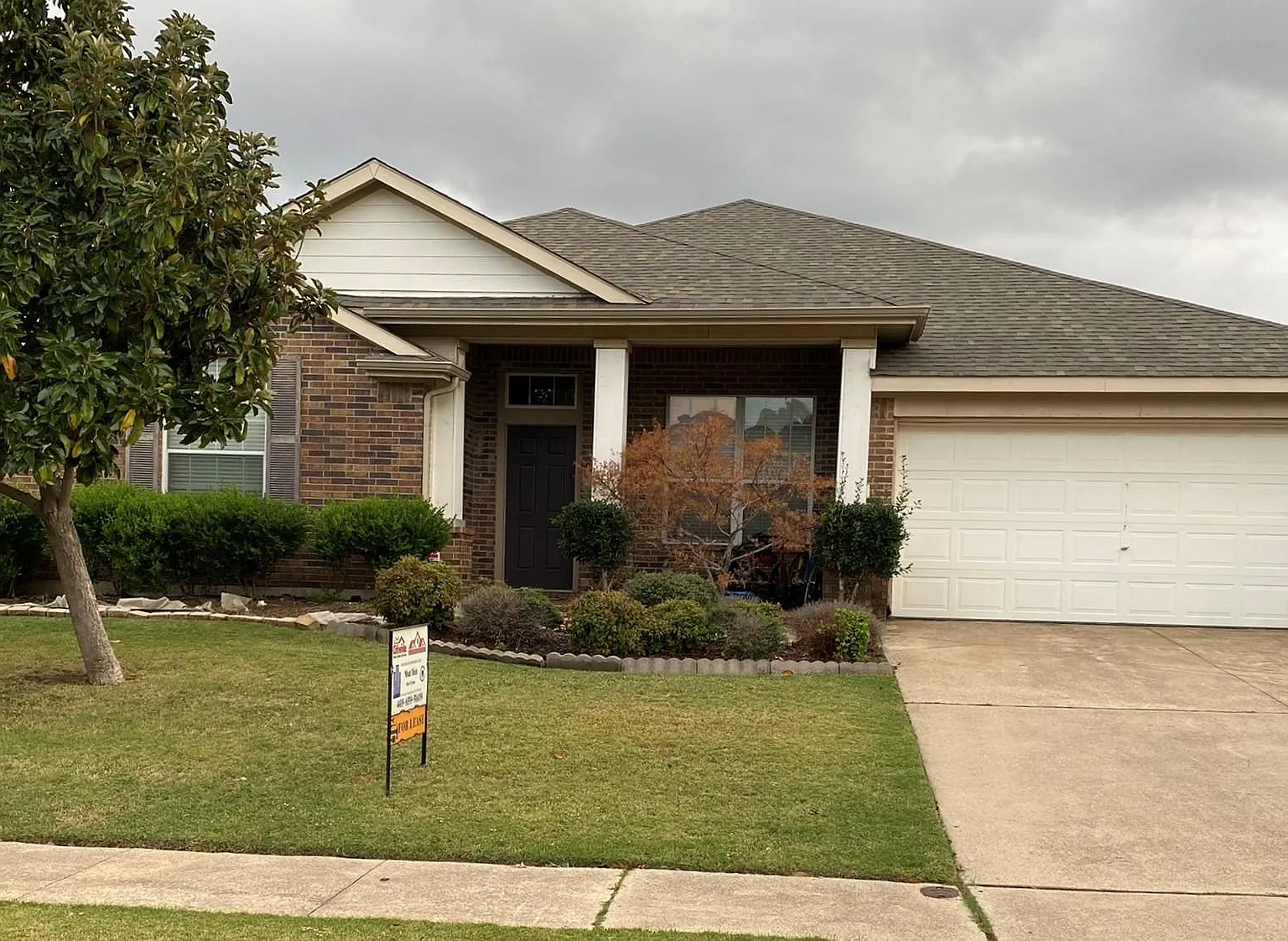835 Roaring Springs Rd — Photo 1