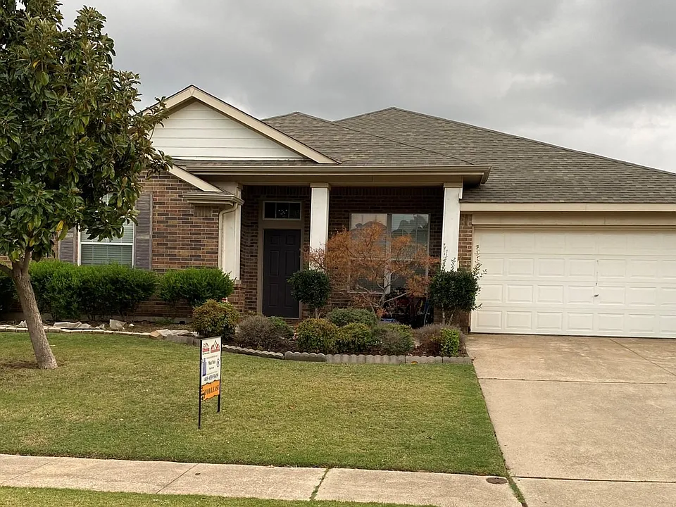 835 Roaring Springs Rd