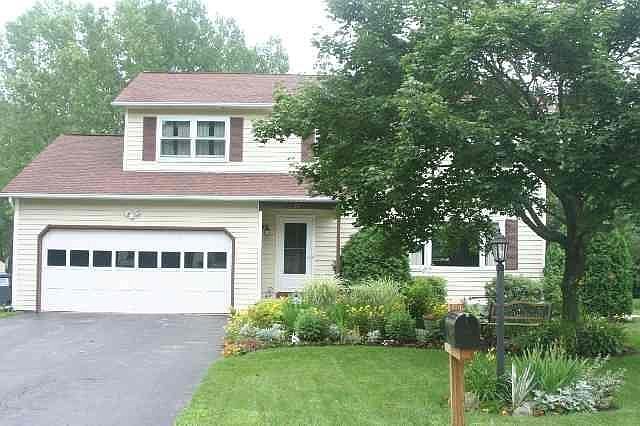 2nd image of 19 Muirfield Ln