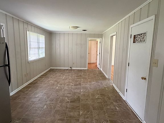 3rd image of 104 Highland Dr