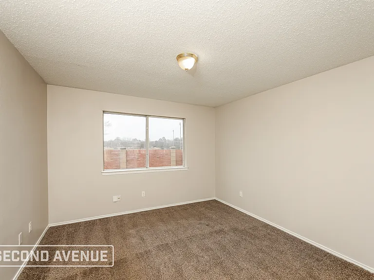 12931 Parker Ct — Photo 14