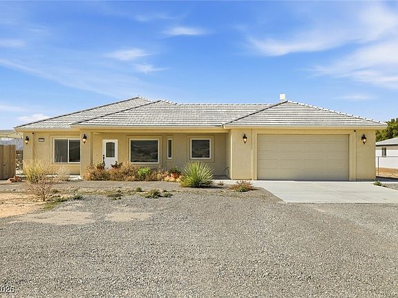 3rd image of 2270 N Lola Ln