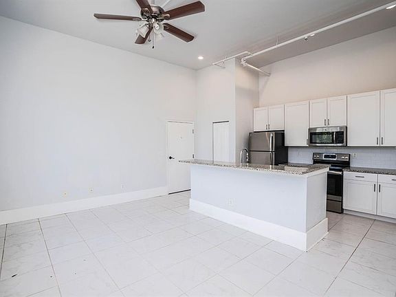 3rd image of 1015 10th St N #15