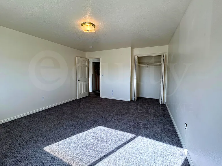 1526 N Trinnaman Ln #4-1 — Photo 9