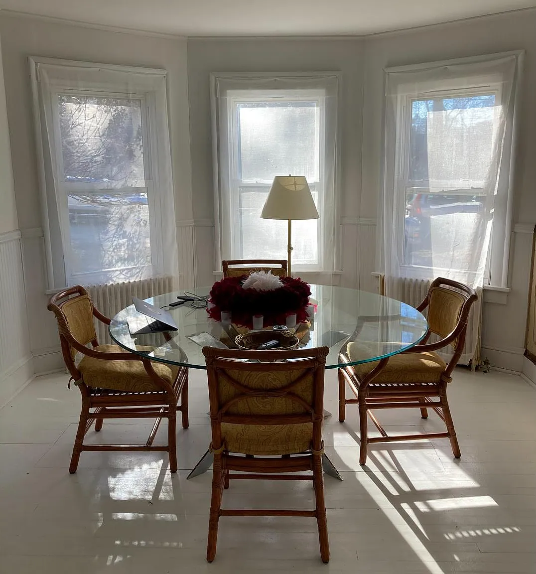 5 bed, 3.0 bath, 2300 sqft, $541 — Photo 3