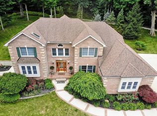 1401 Hickory Ridge Dr NW, Lancaster, OH 43130