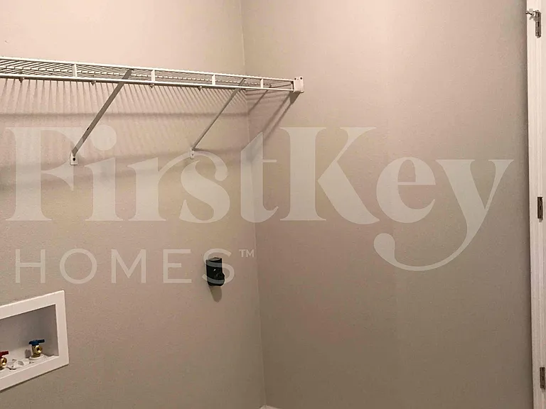 2224 Palmview Cir E — Photo 27