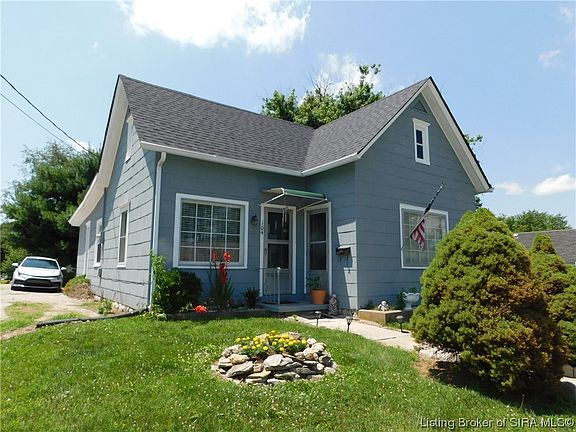 2nd image of 104 N Shelby Street