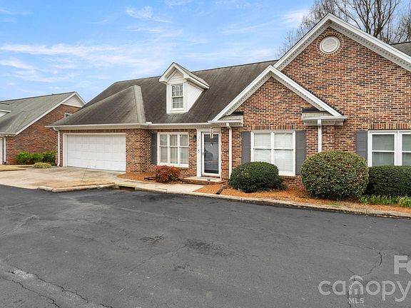 2nd image of 691 Carlton Dr