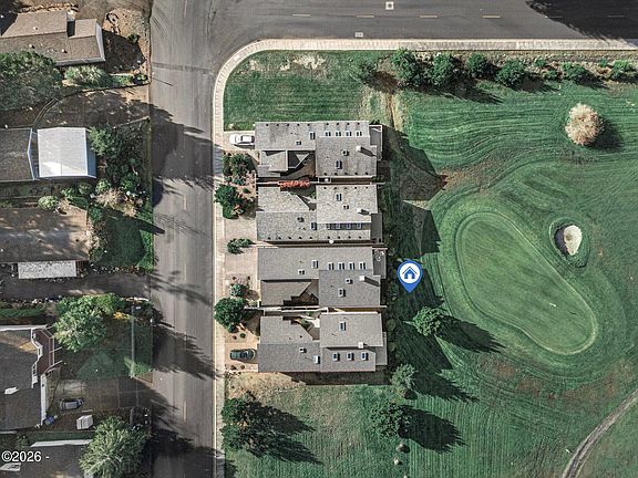 5th image of 560 SW Green Dr