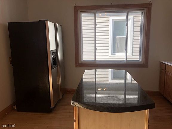 4th image of 4821 W Grace St #1