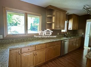 4933 Crestview Rd, Mound, MN 55364