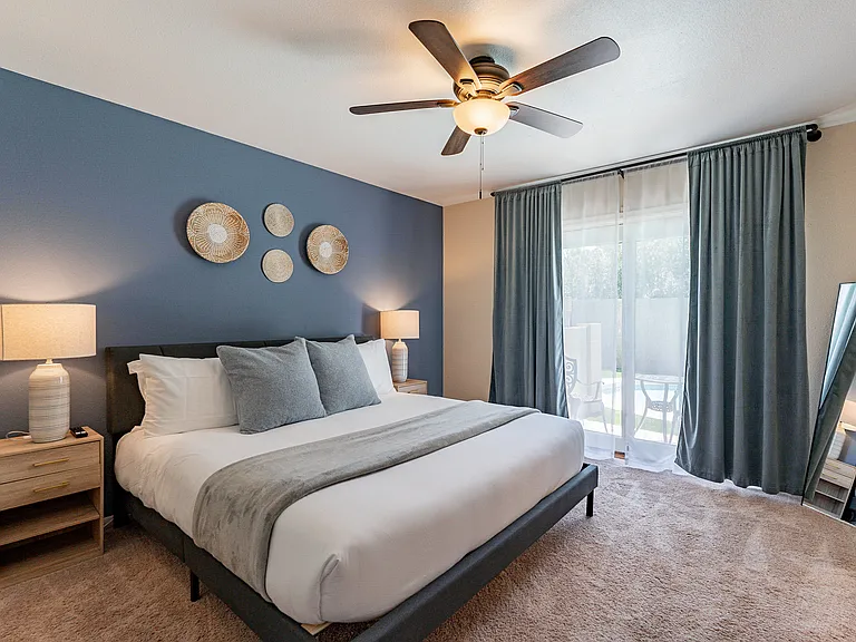 3911 W Desert Cove Ave — Photo 3