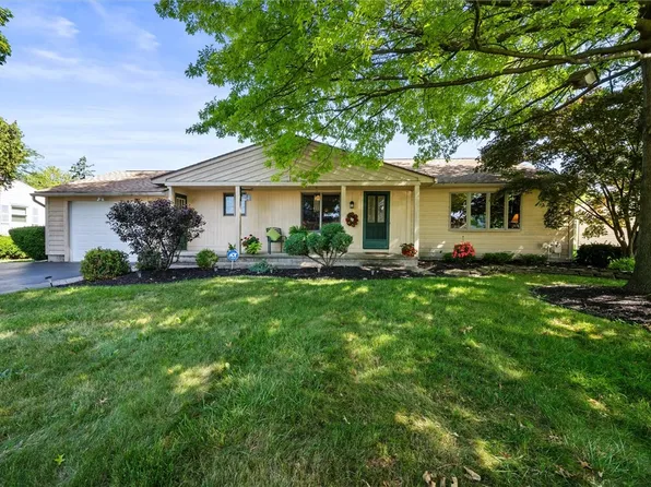 74 Little Tree Ln, Hilton, NY 14468