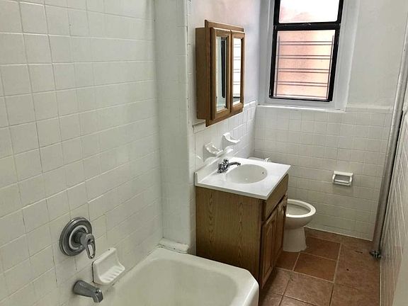 5th image of 561 W 147th St APT 52