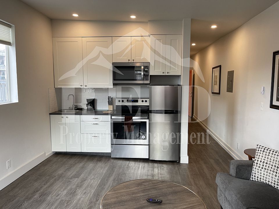 1st image of 602 4th St Unit C