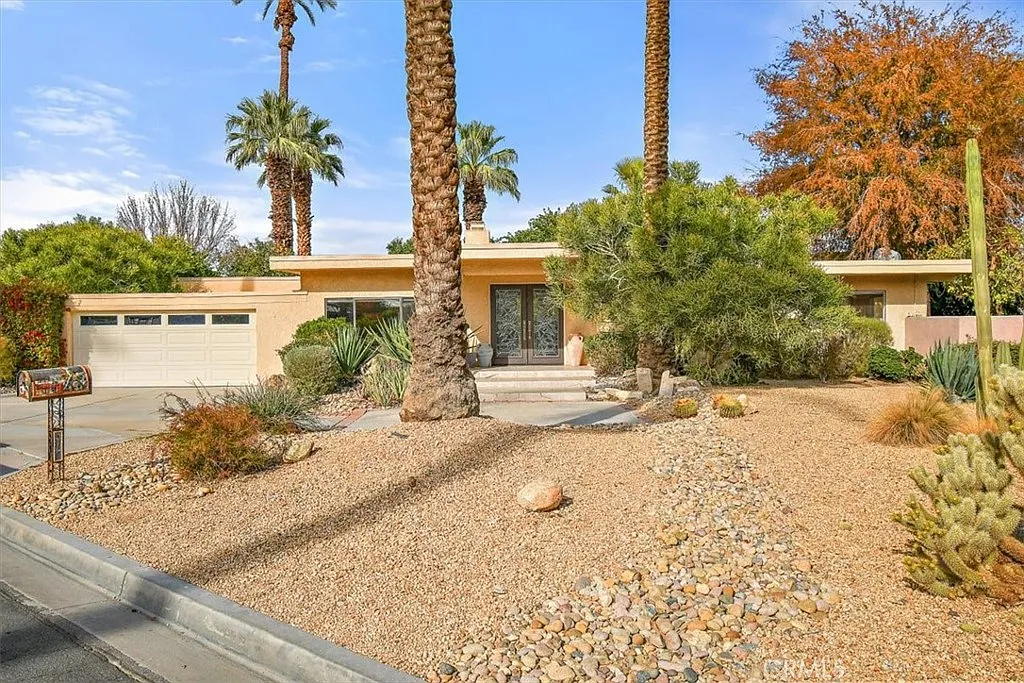 4 bed, 2.5 bath, 3015 sqft, $4,500 — Photo 1