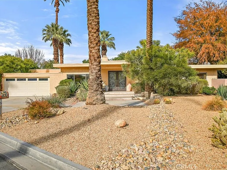 75270 Palm Shadow Dr — Photo 1