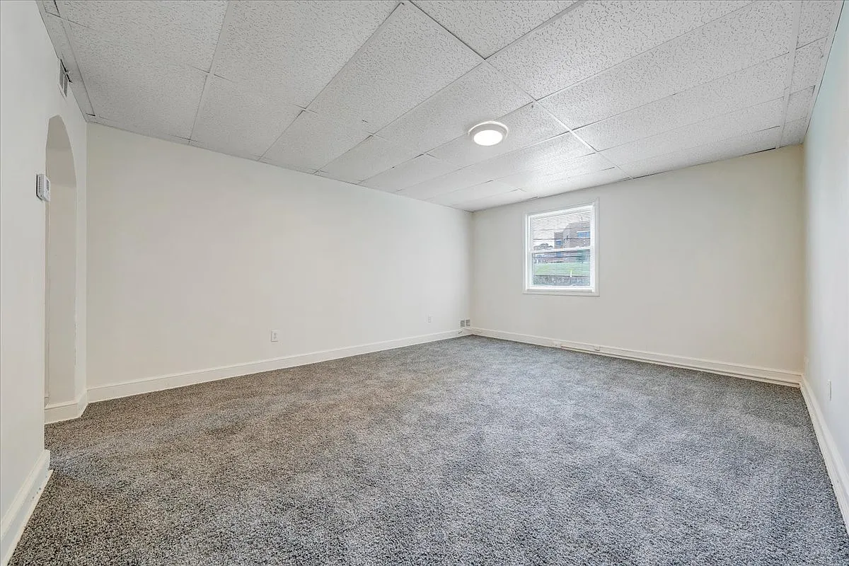 2 bed, 980 sqft, $915 — Photo 4
