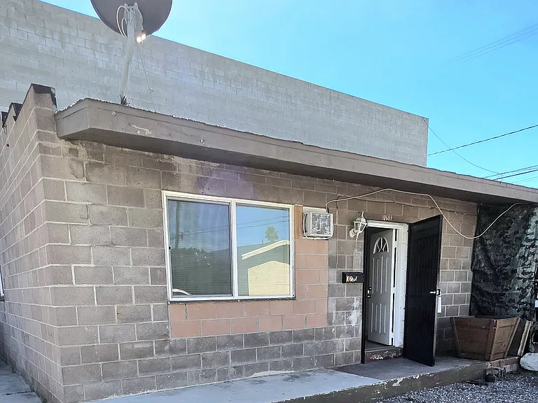 10683 San Fernando Rd — Photo 3