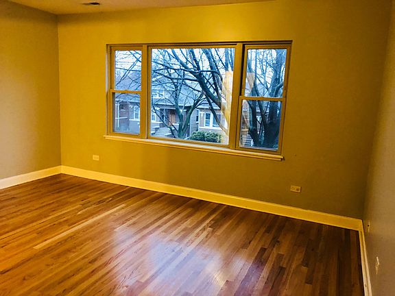 4th image of 4113 N Marmora Ave #2