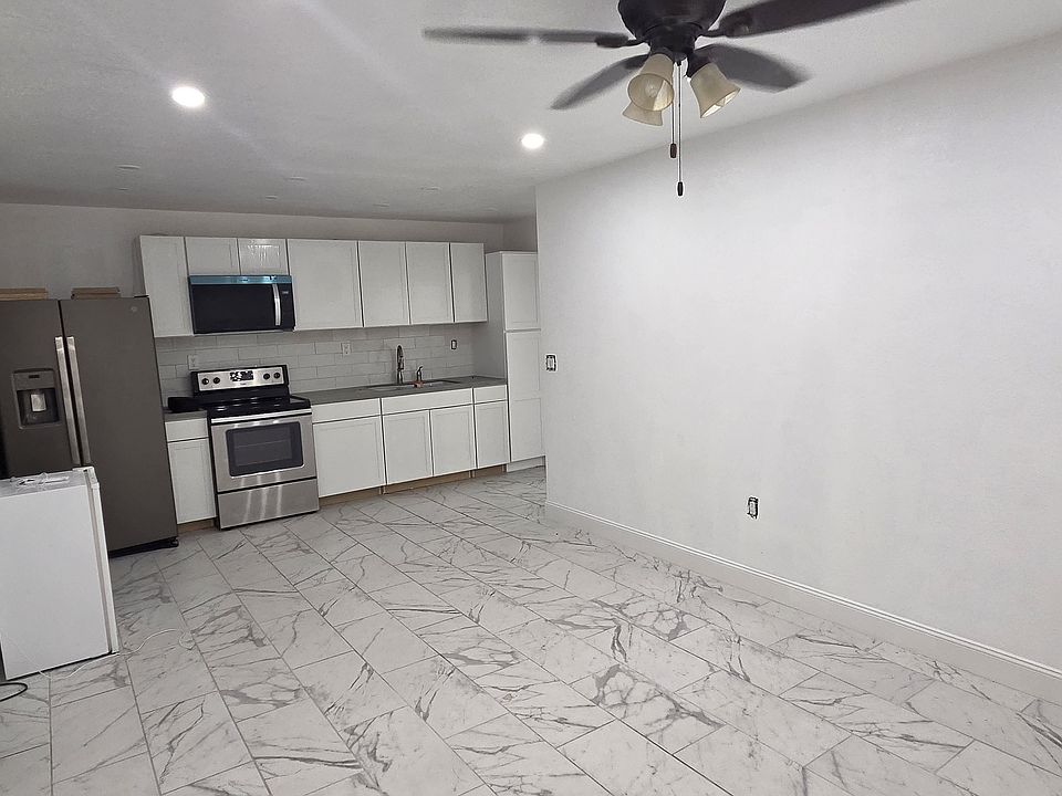 1st image of 7220 N Harold Ave Unit B